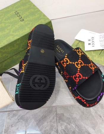 Gucci slides 