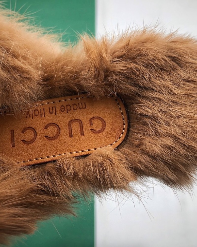 Gucci Princetown Leather Slippers Tiger Embroidery Fur Lining.