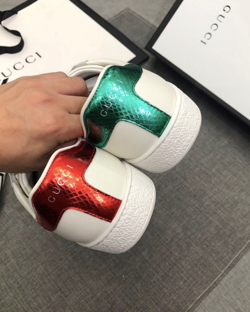Gucci Ace Sneakers Embroidered Tiger 
