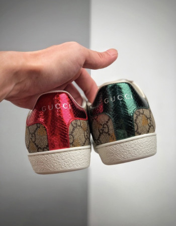Gucci Ace GG Supreme Sneakers Gold Bees Monogram