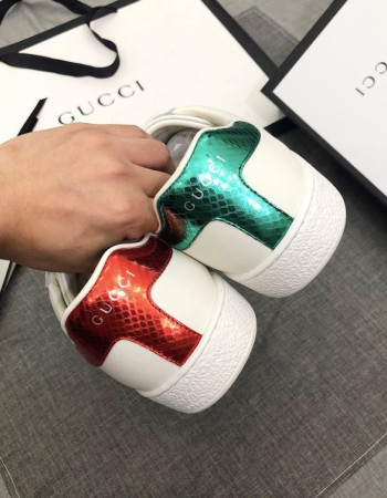Gucci Ace Sneakers Embroidered Bee White Leather