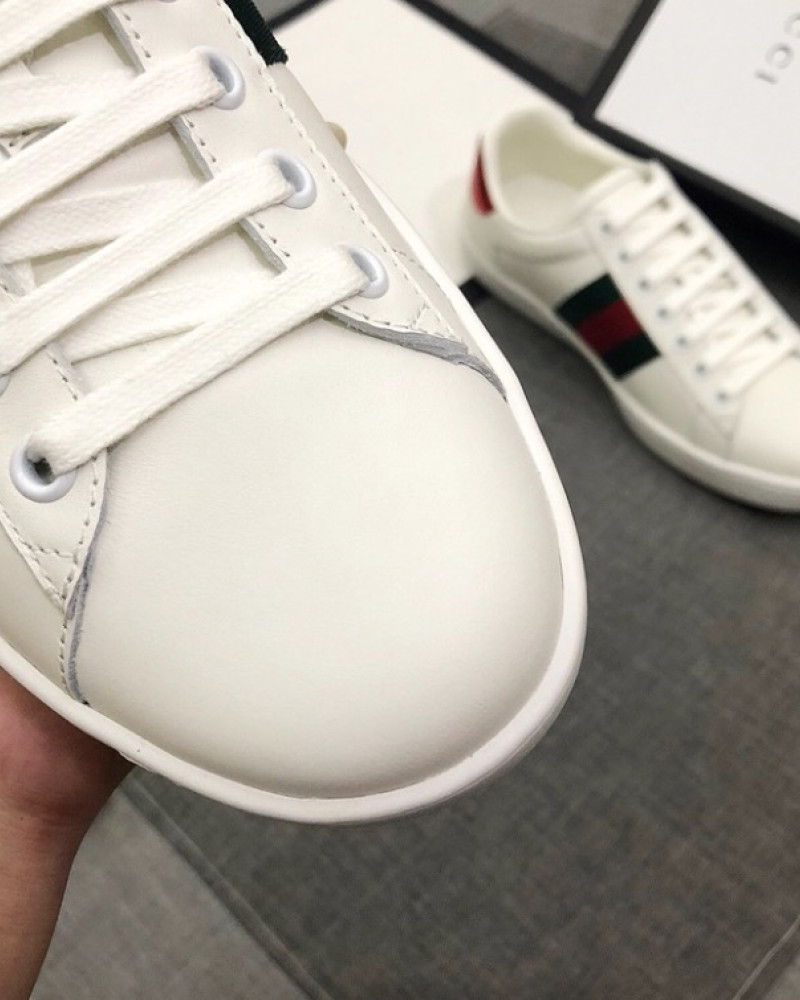 Gucci Ace Sneakers Embroidered Bee White Leather