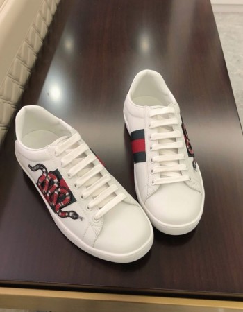  Gucci Ace Sneakers Embroidered Snake.