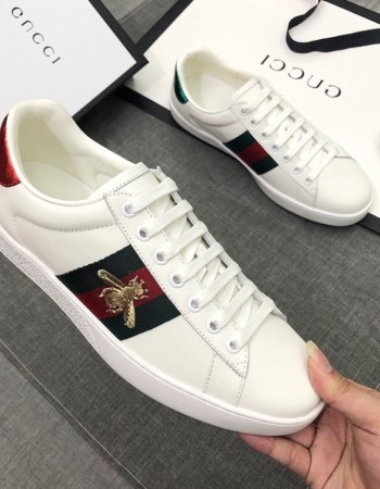 Gucci Ace Sneakers Embroidered Bee White Leather