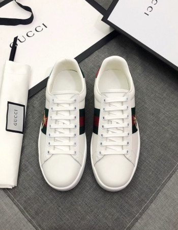 Gucci Ace Sneakers Embroidered Bee White Leather