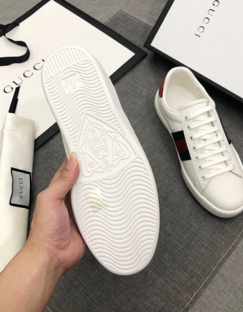 Gucci Ace Sneakers Embroidered Bee White Leather