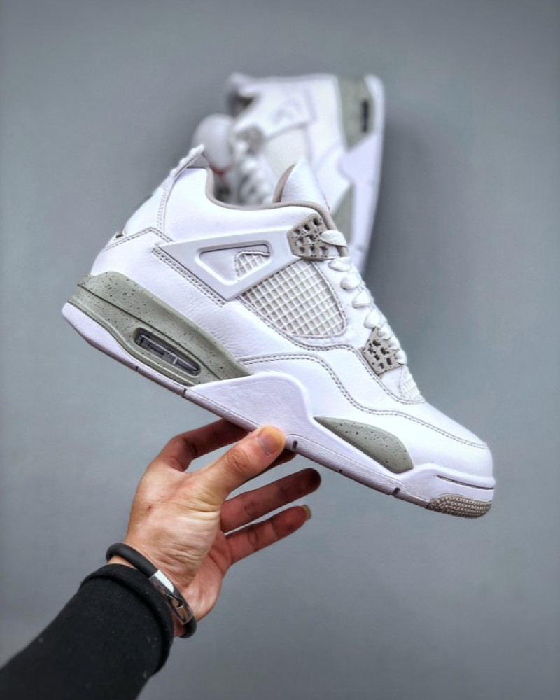 Air Jordan 4s "Oreo's"